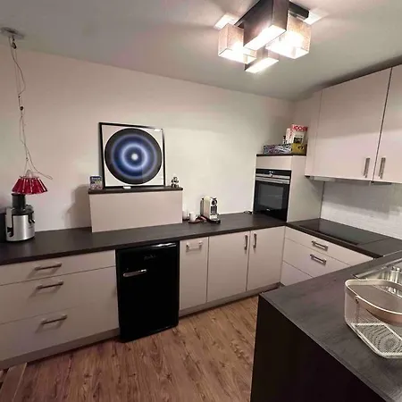 Moderne Sehr Zentral Gelegen Apartmán *