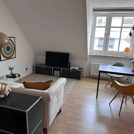 Moderne Sehr Zentral Gelegen Appartement *